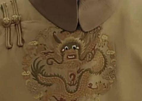 Thái tử mặc quần Adidas, vua Càn Long đi giầy sneaker... chẳng có gì là không thể ở phim cổ trang Trung Quốc-4