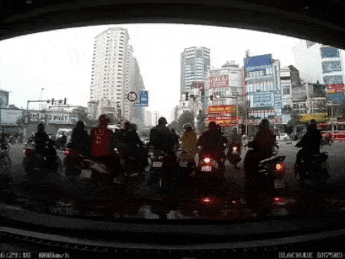 Nghi vợ quan hệ bất chính, gã chồng vác rìu bổ vào đầu tình địch trước cửa nhà-2