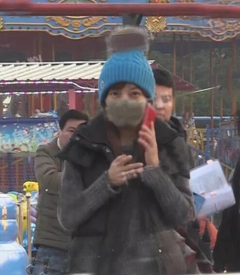 Triệu Vy gây shock với hình ảnh phì phèo thuốc lá, dung nhan xập xệ chẳng còn chút nào én nhỏ năm xưa-6