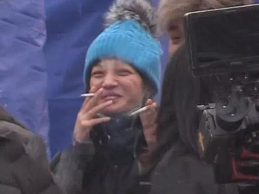 2 gã trai hư lắm tiền nhiều của từng được Triệu Vy công khai hẹn hò giờ ra sao?-12