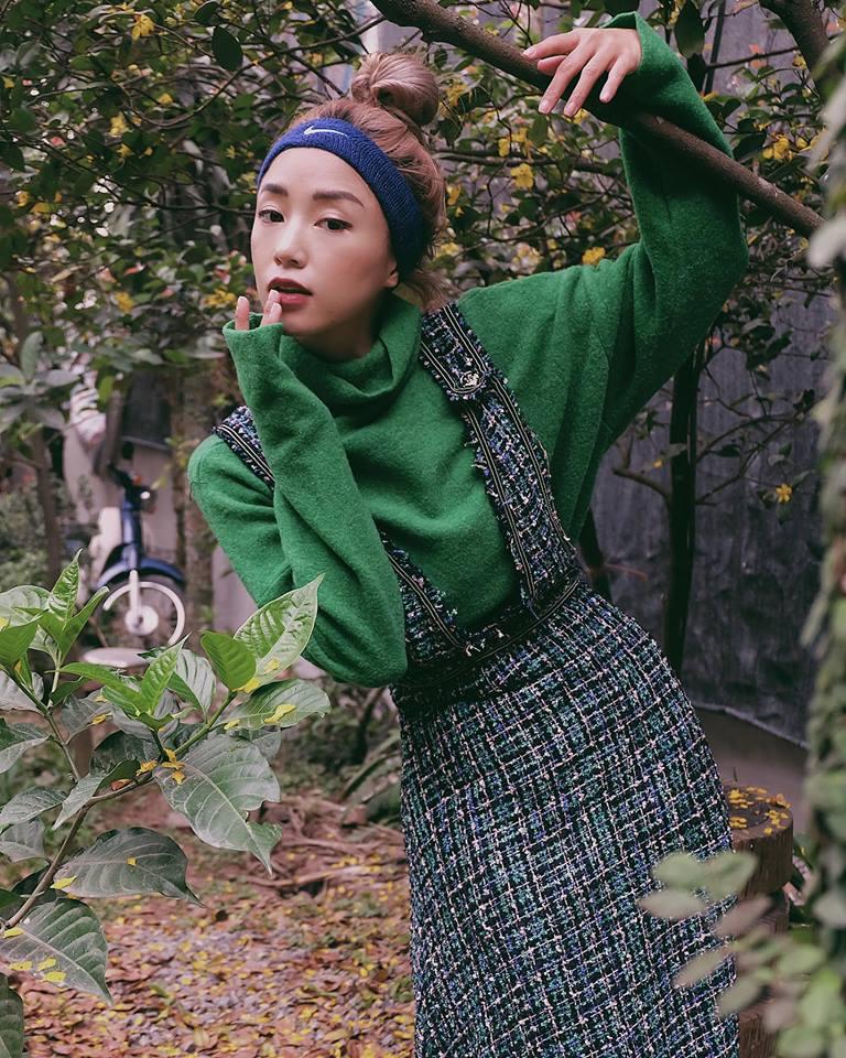 Bùi Tiến Dũng mua đôi tất vẫn phải rút ví bạn nhưng lại tỏ ra giàu có, bo cho người bán hẳn 1 nghìn-8