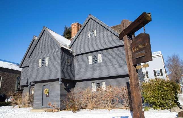 Bí ẩn những nơi hoang vắng khiến du khách sợ tới nhũn chân-4