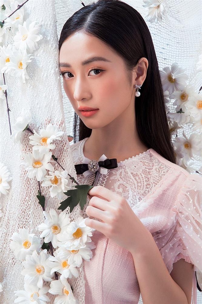 Diễn xuất dở tệ, những ngôi sao này vẫn đắt phim nhờ... mặt tiền đẹp-4