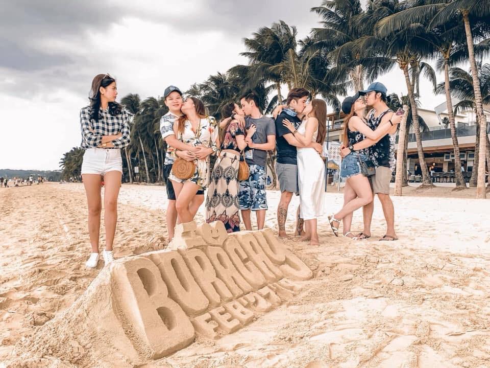 FA chả đáng sợ nếu bạn nhìn cô gái này một mình đi du lịch cùng 4 cặp đôi đang yêu nhưng vẫn chảnh ngút trời-1