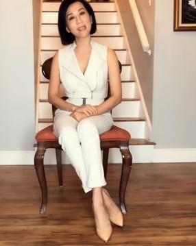 Tuổi U60, MC Kỳ Duyên vẫn xinh đẹp, dạy cách tạo dáng hút bão like-3