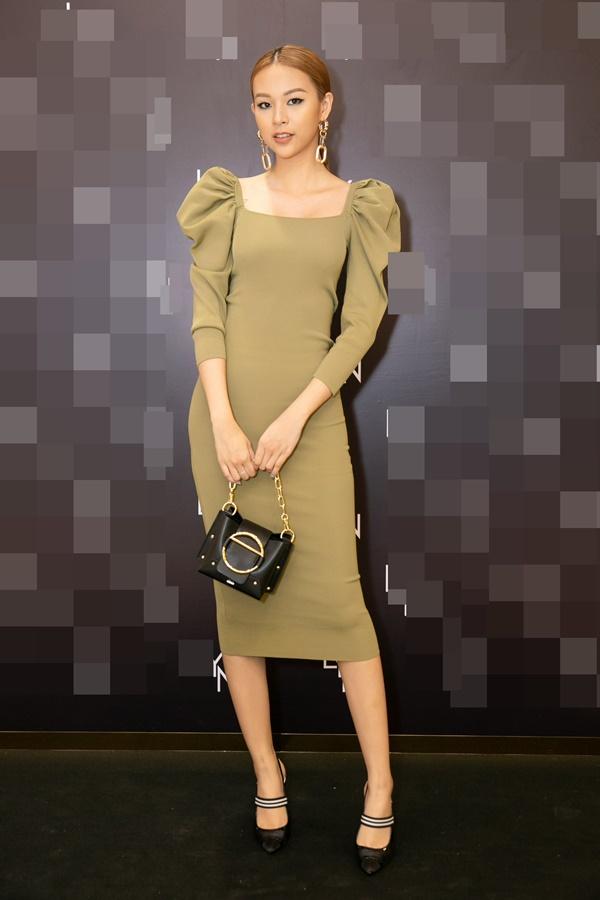 Không phải người mẫu nhưng Jun Vũ không hề kém cạnh khi đứng chung với dàn The Face-6