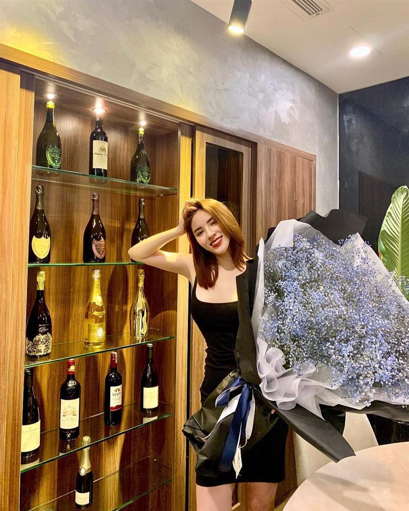 Sau tin đồn yêu đồng tính, Kỳ Duyên - Minh Triệu ngày càng thân thiết khiến fans cật lực đẩy thuyền ra khơi-16