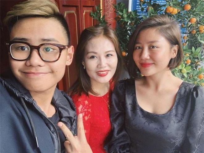 Chân dung cậu em trai kín tiếng nhưng cực bảnh bao của ca sĩ Văn Mai Hương-3