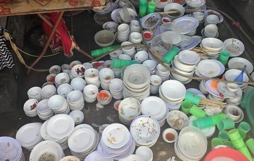 Vừa sinh được 1 tháng đã phải rửa cả chục mâm bát và cách đáp trả cao tay của cô con dâu-3