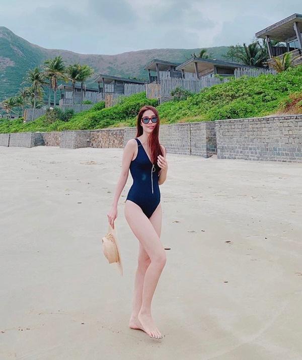 NHÌN XEM : Ai cũng phải xịt máu mũi khi nhìn Diễm My 9x mặc bikini gợi cảm hết nấc-11