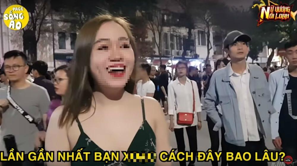 Trào lưu phỏng vấn dạo: Kiếm tiền bằng sự dung tục-1