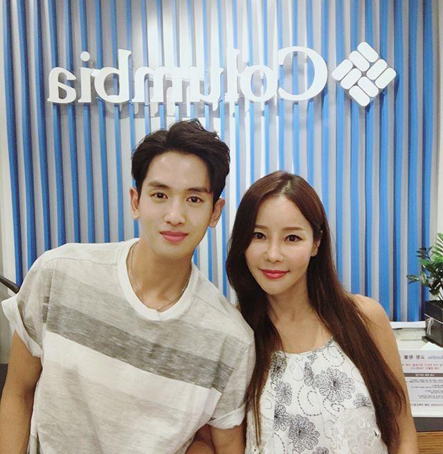 Hôn nhân không con cái của sao nữ U50 và chồng ca sĩ kém 17 tuổi-9