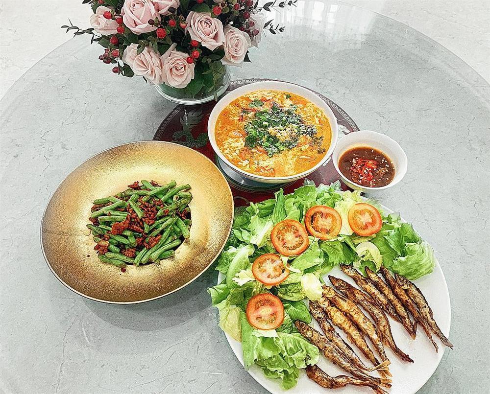 Nửa năm về làm dâu gia tộc giàu có, cuộc sống trong nhung lụa của Lan Khuê khiến bao người phải khát thèm-26