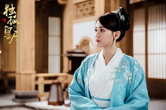 Sau Châu Tấn, đến lượt Trần Kiều Ân bị chê già nhưng vẫn cố cưa sừng làm nghé diễn vai thiếu nữ-4