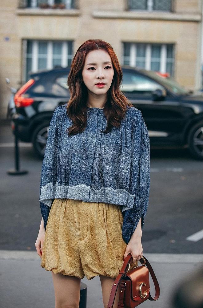 Dàn sao Hoa - Hàn đổ bộ Paris Fashion Week: Park Shin Hye đẹp đảo điên - Trương Gia Nghê gợi cảm đến từng centimet-4