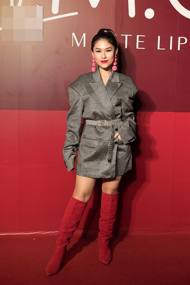 Top SAO MẶC XẤU: Hồ Ngọc Hà mặc hàng hiệu nhưng già chát, Quỳnh Anh Shyn phá cách không phải lối-4