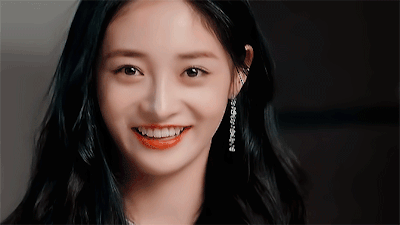 Dung mạo như hoa của mỹ nhân bị đồn cặp kè với thiếu gia giàu nhất Trung Quốc Vương Tư Thông-7