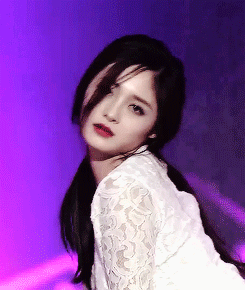 Dung mạo như hoa của mỹ nhân bị đồn cặp kè với thiếu gia giàu nhất Trung Quốc Vương Tư Thông-9