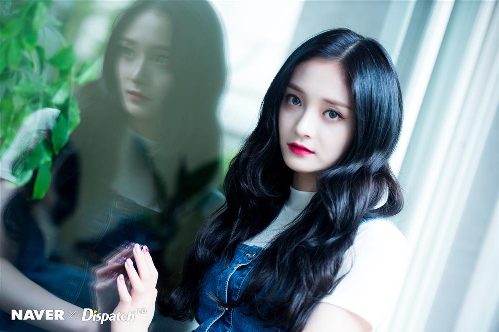 Dung mạo như hoa của mỹ nhân bị đồn cặp kè với thiếu gia giàu nhất Trung Quốc Vương Tư Thông-13