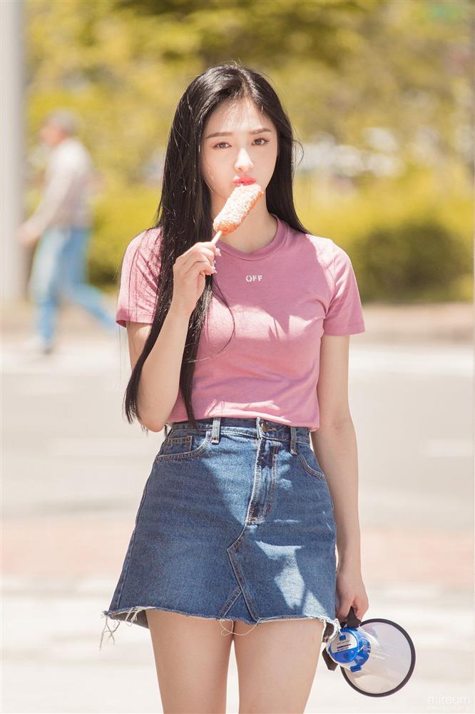 Dung mạo như hoa của mỹ nhân bị đồn cặp kè với thiếu gia giàu nhất Trung Quốc Vương Tư Thông-15