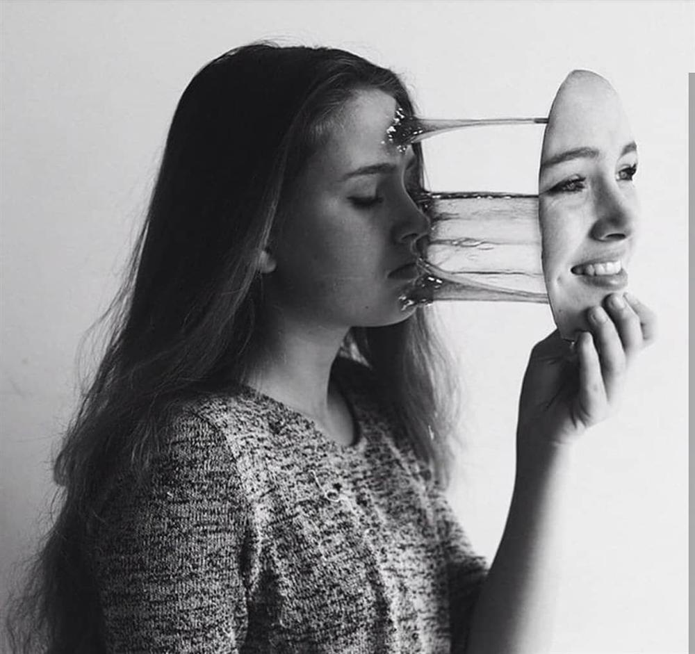 Top 3 cung hoàng đạo được mệnh danh là những người giả tạo nhất-1