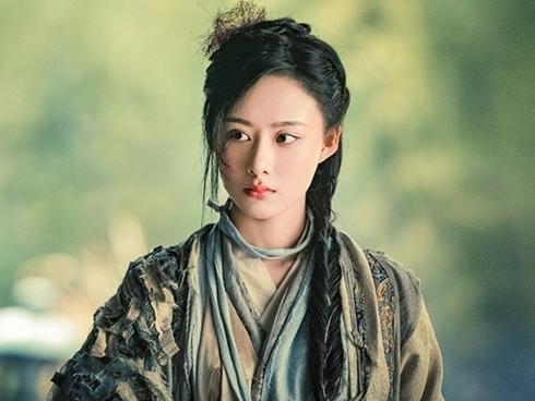 Mỹ nhân cổ trang từng bị chê xấu thậm tệ lột xác sau khi lấy chồng đại gia-13