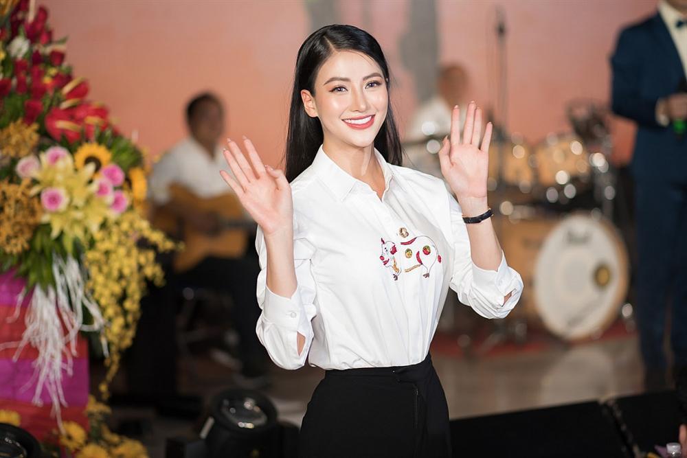 Hoa hậu Trái đất Phương Khánh bị nghi phẫu thuật thẩm mỹ vì phần mũi như kèn saxophone-3