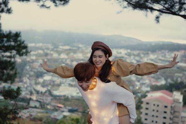 Lâu lâu mới có sản phẩm nhưng lần nào ra mắt Trương Quỳnh Anh cũng khiến người nghe lụi tim-4