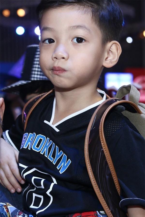 Ngỡ ngàng với sao nhí Subeo: Mới sinh giống Cường Đô La như đúc nhưng càng lớn càng giống Hồ Ngọc Hà-17