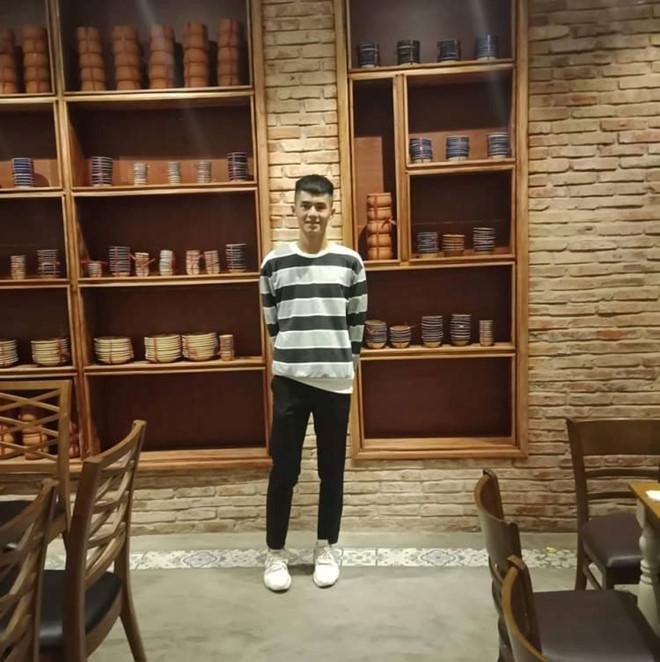 Thủ môn tân binh của CLB HAGL đẹp trai, 16 tuổi đã cao 1,88 m-2