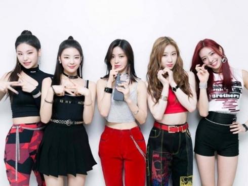 Yeji (ITZY) cá tính hơn hẳn nhờ đổi style trang điểm-7