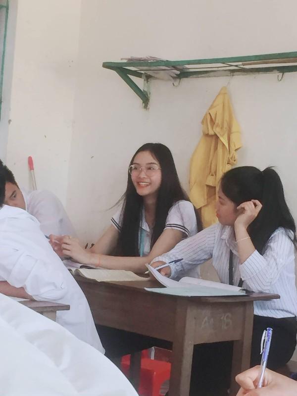 Cô giáo thực tập người Lào xinh xắn khiến dân mạng nhầm tưởng là học sinh vì quá dễ thương-2