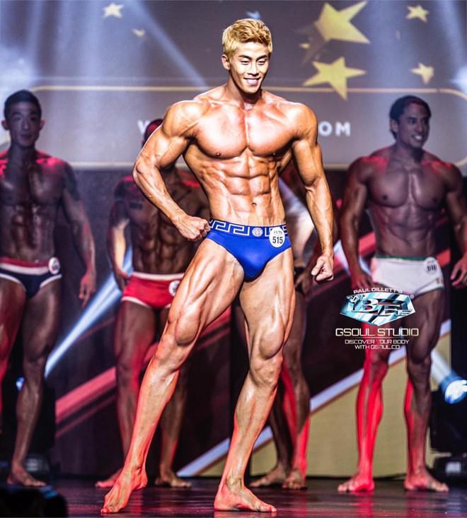 Ba chàng bạn thân Hàn Quốc đều điển trai, có thân hình 6 múi-7