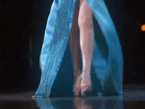 Dân mạng kết tội Hương Giang đem con bỏ chợ khi bỏ mặc Nhật Hà chịu cảnh váy xấu giày rách trên sân khấu Hoa hậu Chuyển giới-12