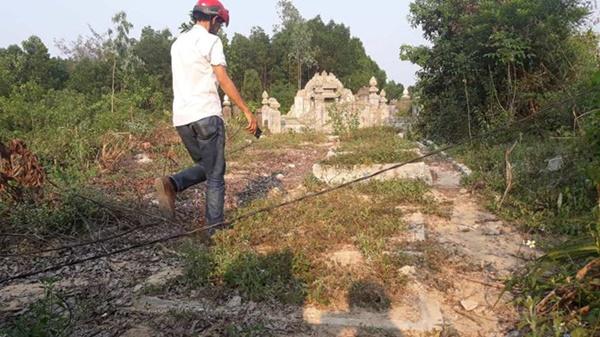 Xây mộ giả chờ nhận tiền đền bù từ dự án mở rộng sân bay Phú Bài-1