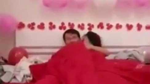 Đêm tân hôn của con trai nhưng bố chồng lại làm hành động này với con dâu khiến dân mạng ghê tởm-2