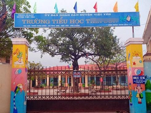 Toàn cảnh vụ thầy giáo chỉ 'sờ đùi, không dâm ô' nữ sinh tại Bắc Giang