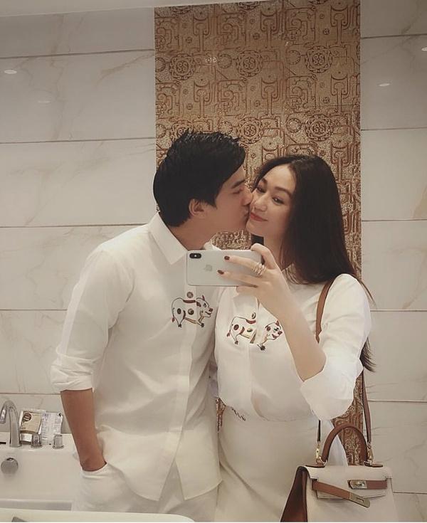 Thêm 1 mẫu áo sơ mi quốc dân lấy lòng từ hoa hậu Kỳ Duyên, Phương Khánh đến các cầu thủ như Văn Thanh, Bùi Tiến Dũng-6