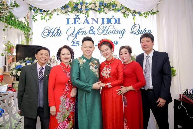 MC điển trai của chương trình Cà phê sáng khoe ảnh lấy vợ, bà xã xinh đẹp là hotface trên Youtube-5