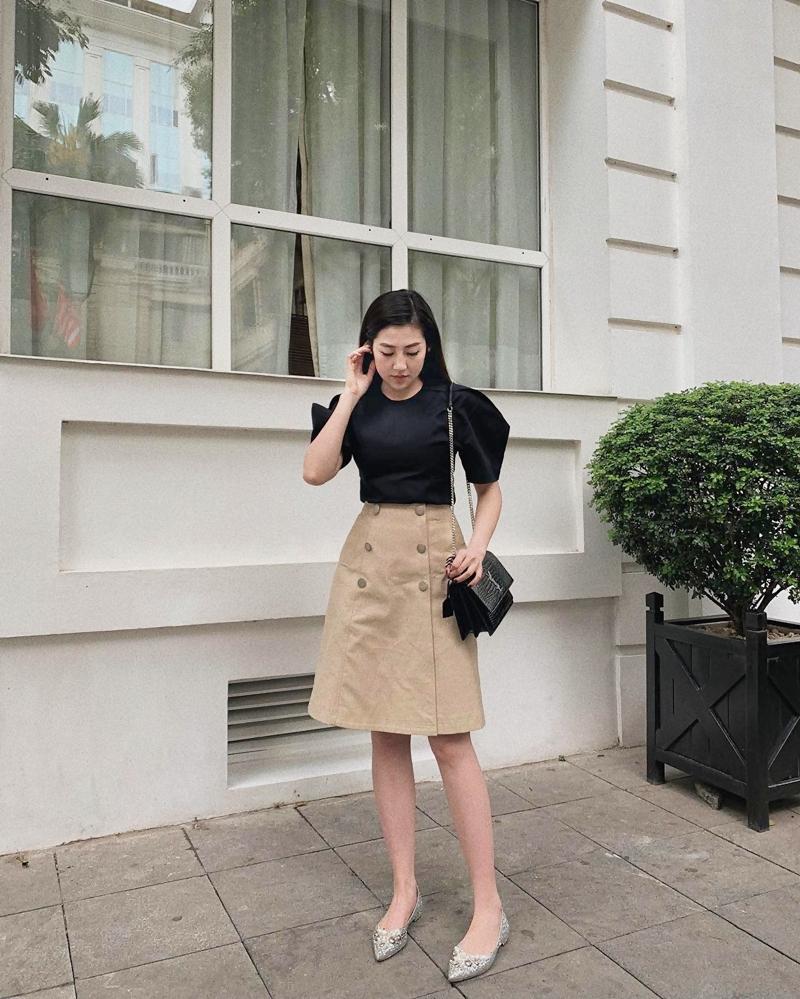 Bích Phương thả thính fan với mốt áo phanh ngực - Huyền My sang chảnh bên xế hộp 6 tỷ-8