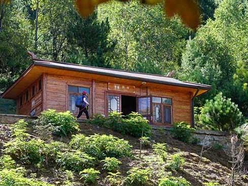 Tục lệ kỳ lạ tại ngôi làng 'một vợ hai chồng'