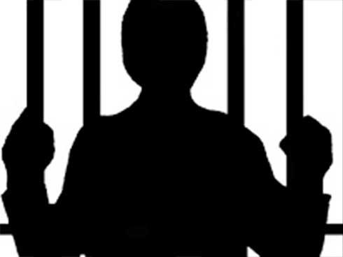 Cô giáo ở chung khách sạn với nam sinh lớp 10 có phạm luật?-1