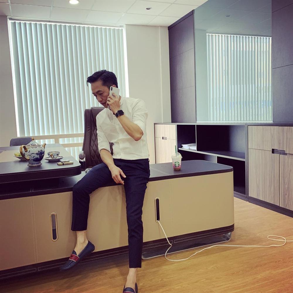 Khoe nhan sắc mê hồn, hoa hậu Đặng Thu Thảo nhắn chị em đừng quên mỉm cười ngày 8/3-4