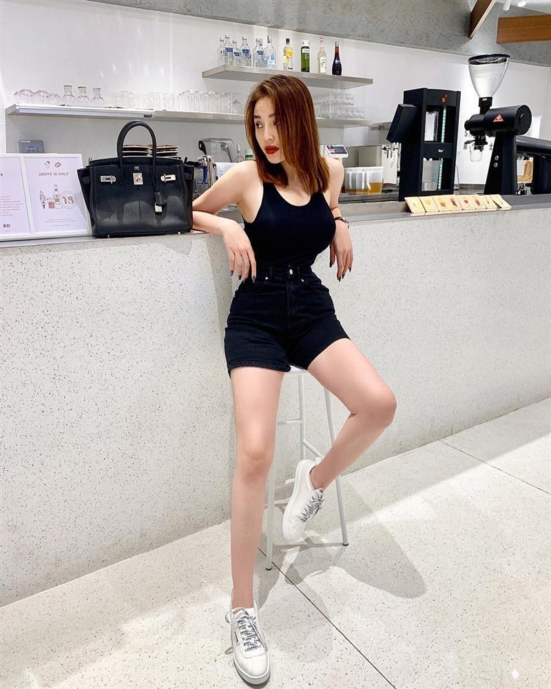 Khoe nhan sắc mê hồn, hoa hậu Đặng Thu Thảo nhắn chị em đừng quên mỉm cười ngày 8/3-7