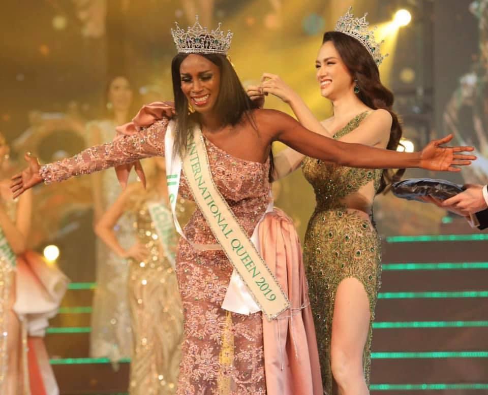 Đăng quang Hoa hậu Chuyển giới 2019, người đẹp Mỹ nhảy như vịt đập cánh khiến Hương Giang cũng phải ngỡ ngàng-6