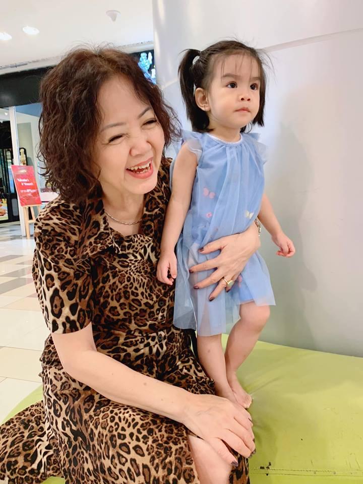 Phạm Quỳnh Anh và Quang Huy bất ngờ tái hợp vui vẻ trong tiệc sinh nhật con gái-5