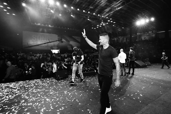 Lần đầu tiên trong lịch sử, David Backham phiên bản xịn gặp gỡ David Backham phiên bản Việt-2