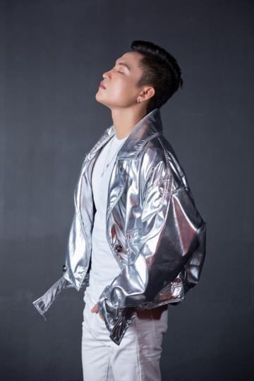 Sau Zero 9, Tăng Nhật Tuệ lại nhận đỡ đầu cho một ca sĩ và lần này, gà YG tiếp tục là đối tượng để anh đạo nhái-1