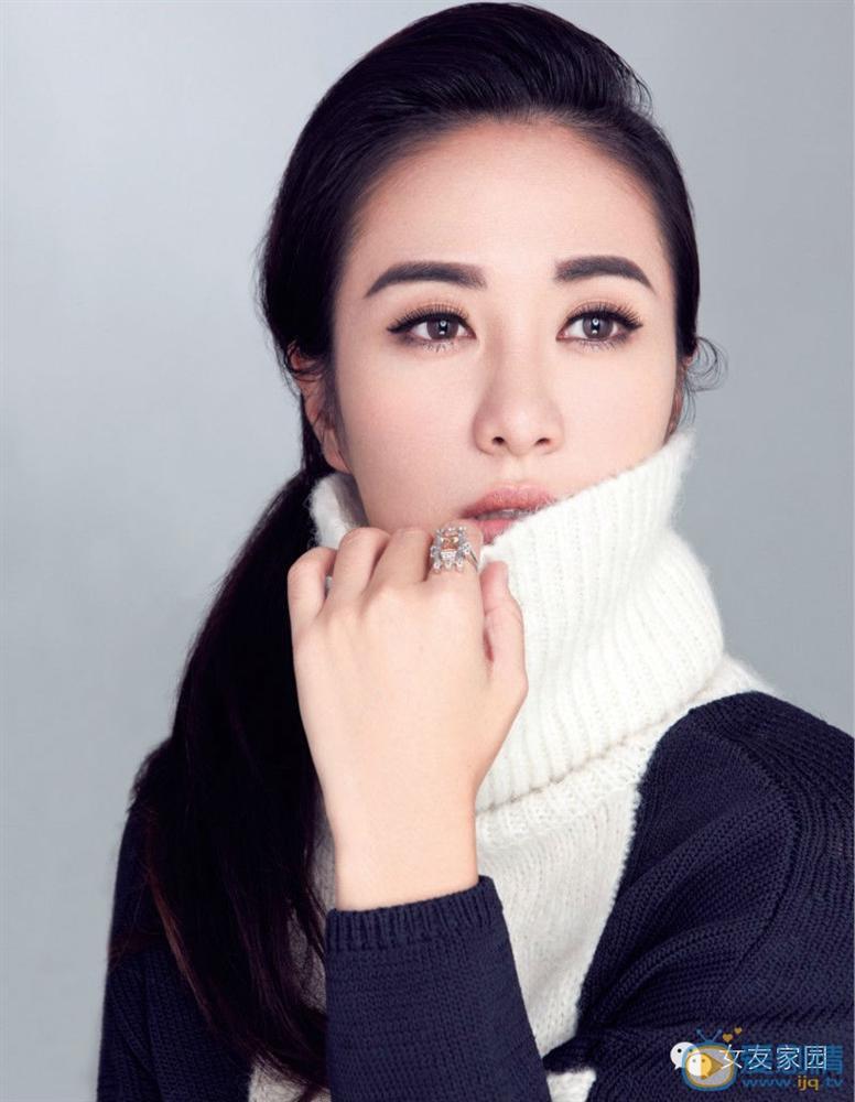 Hoa hậu vàng trong làng tạo nghiệp: thả chó cắn đồng nghiệp, mồi chài Hoắc Kiến Hoa, quỵt tiền của giúp việc-1