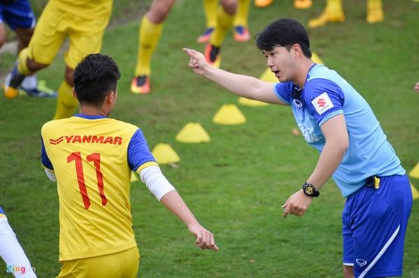 Fan nữ của U23 Việt Nam có thêm tân HLV thể lực để thương nhớ-1